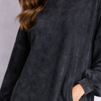 Gabriela ║ Suede dress with high neck and fringe 